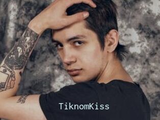 TiknomKiss